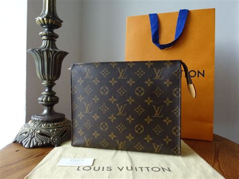 louis vuitton poche toilette 26 cosmetic|Louis Vuitton toilette.